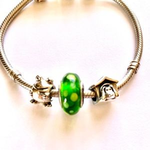 7” Pandora bracelet (no safety chain). Charms sold separately.